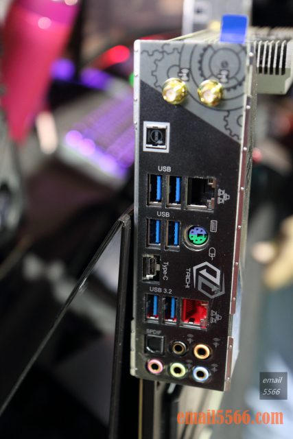 2019 XF 台北網聚-華擎 asrockTRX40 Taichi-主機板後背板接口介面