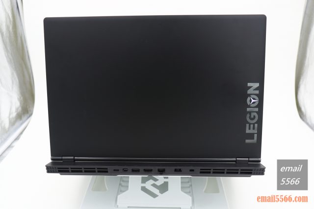聯想 Legion Y540 電競筆電-GTX 1650+I5H+144Hz 窮人專用機 26888- 機背刻有 LEGION 標誌，而 O 字中間的 Y 是會發光的