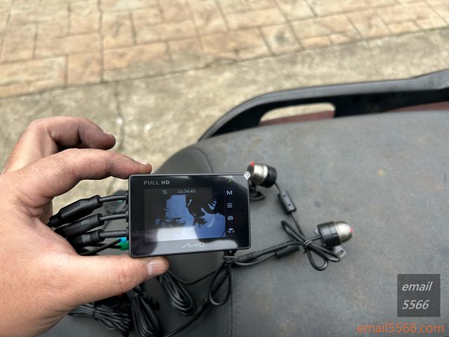 Mio MiVue M710D Sony的夜視雙鏡頭 機車行車記錄器-XMAX300-安裝過程
